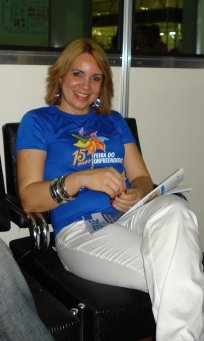 Tanha - Assessora de Comunicaçao
