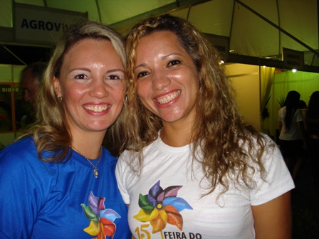 Isana e Elisângela. Lindas, louras e competentes.
