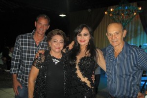 Com o marido Gastão e os sogros