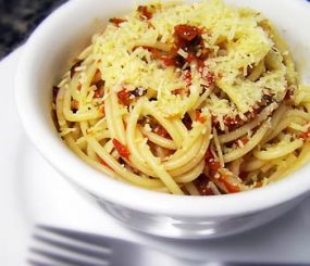 Hoje é o Dia do Macarrão
