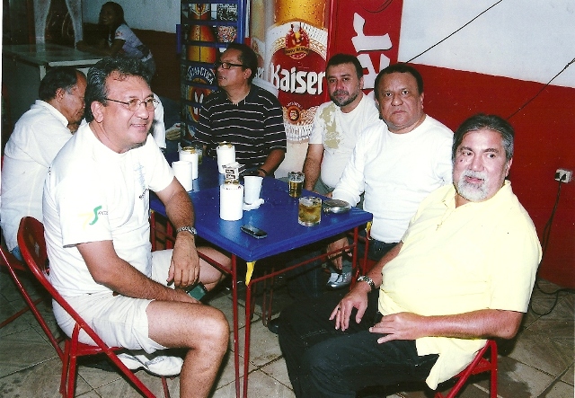 DO “LA ROTONDE” AO BAR DO ABREU