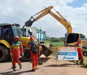 Governo do Amapá já retirou mais de 1,5 toneladas de entulhos e lixo do canal das Pedrinhas, em Macapá